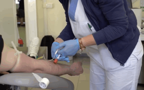 Allerta sull’infondata urgenza di donazioni di sangue