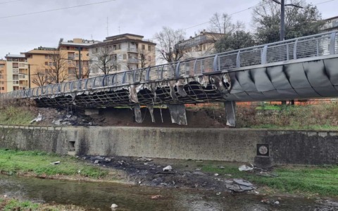 Avvio dei lavori notturni sul ponte Hack di Novoli a Firenze