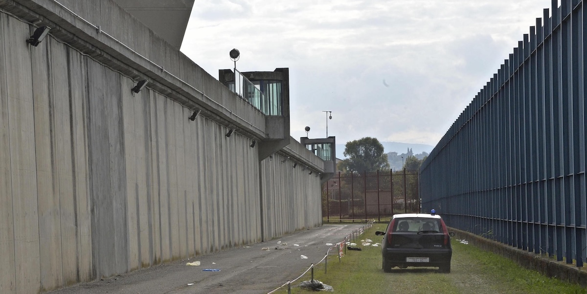 Deceduto il detenuto che aveva tentato il suicidio a Sollicciano