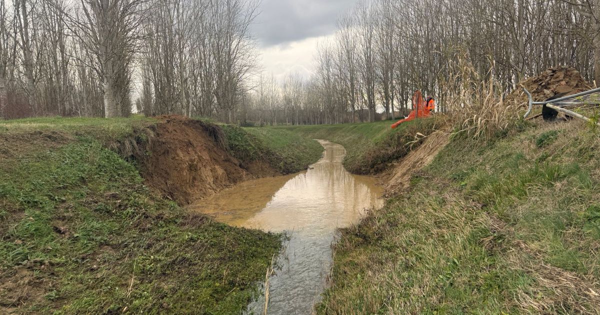 Fucecchio, completata la rimozione del ponte sul rio di Valbugiana