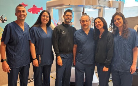 Meyer di Firenze: primo intervento robotico in Italia per rimuovere un tumore alla lingua