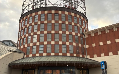 Saldi, afflusso massiccio al Centro Commerciale I Gigli per la moda