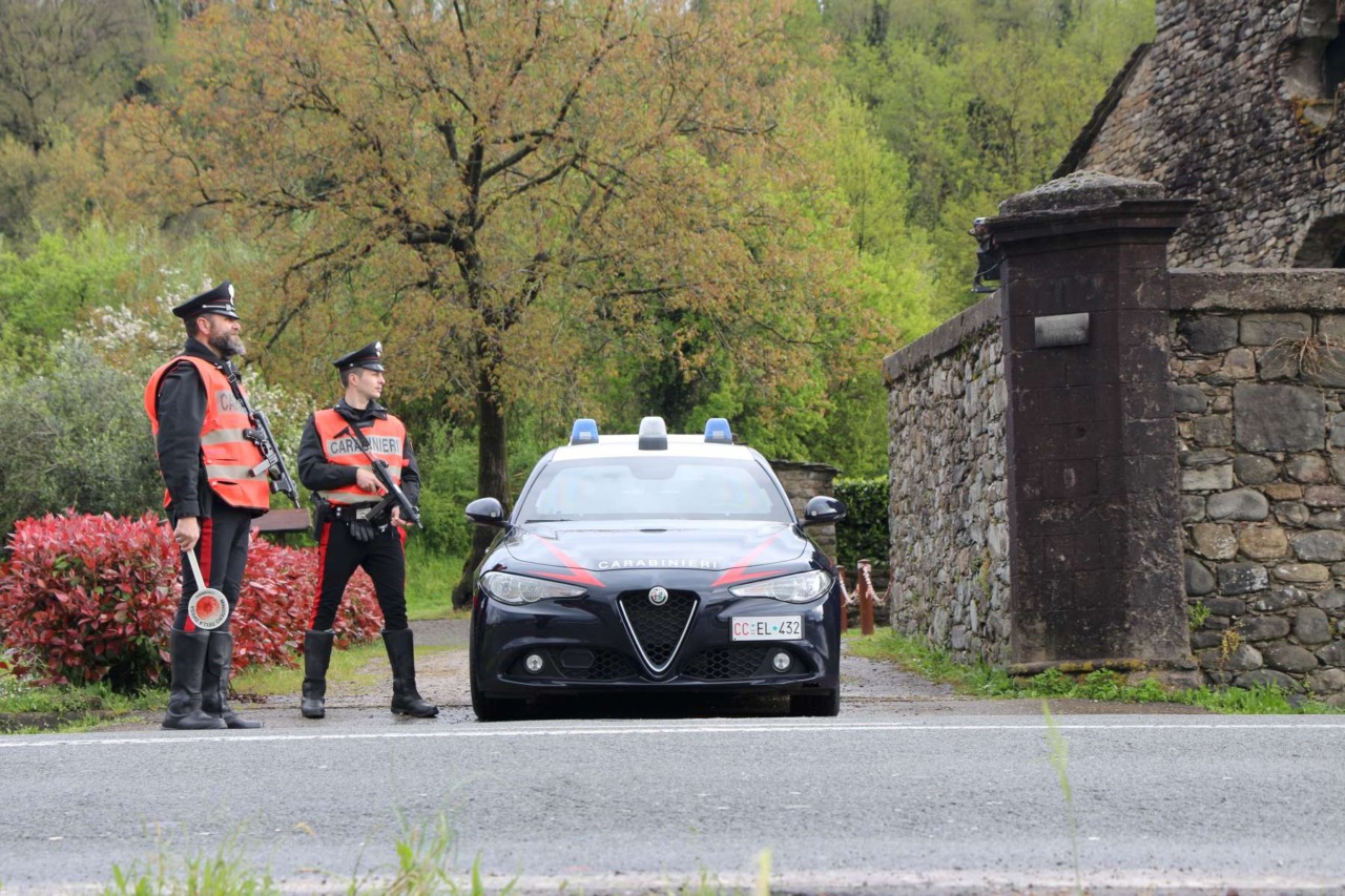 Scoperto un cadavere carbonizzato e una donna ferita: attimi di terrore a Faltognano