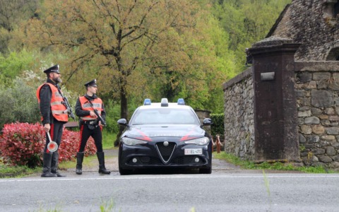 Scoperto un cadavere carbonizzato e una donna ferita: attimi di terrore a Faltognano