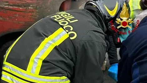 Calenzano (Firenze), operaio di 60 anni gravemente ferito da un muletto