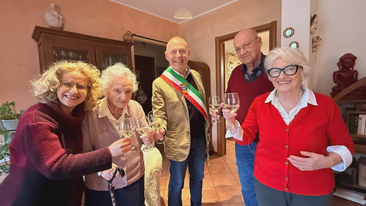 Elda Beatrice Bertini, a 104 anni interagisce con Alexa e affronta il futuro