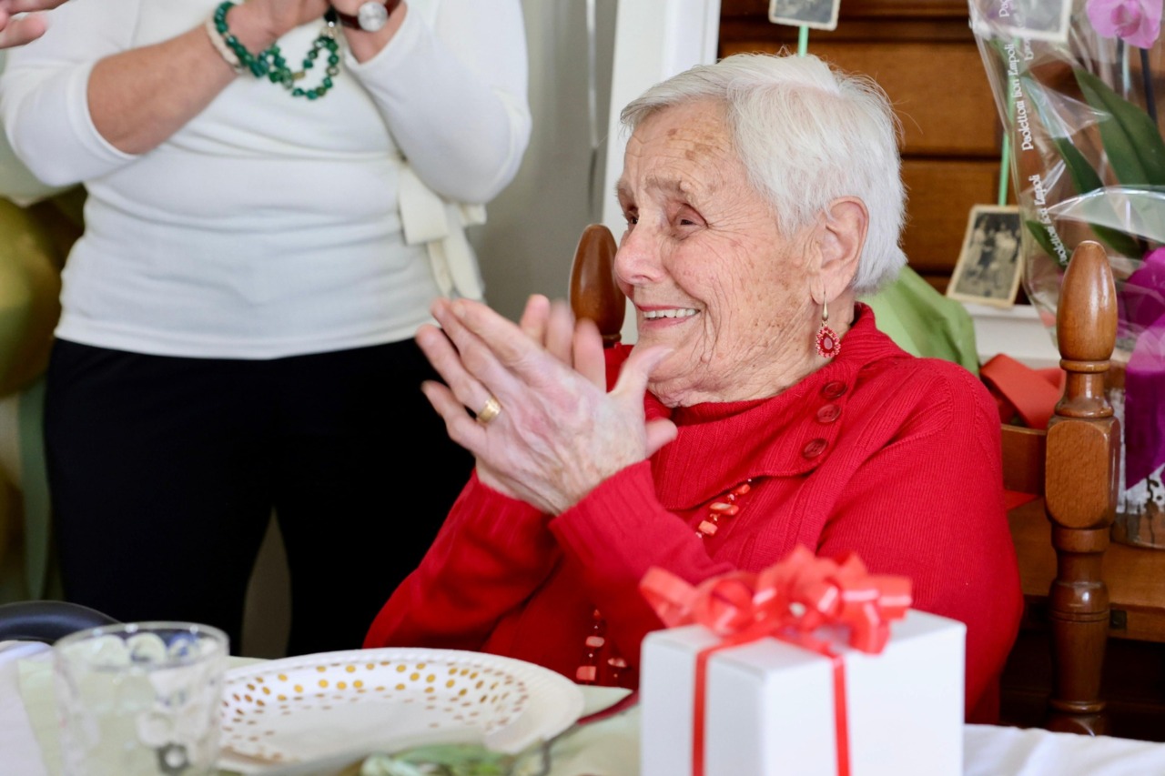 Emma festeggia 100 anni di vita circondata dall’affetto dei familiari