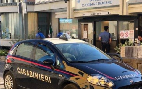 Firenze, un 14enne bloccato dai carabinieri con droga e coltello
