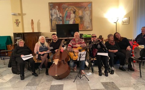 Il festival della canzone divergente si svolge a Firenze