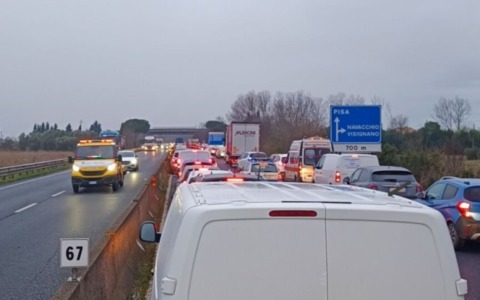 Incidente all’uscita Empoli Est sulla Fi-Pi-Li: auto ribaltata