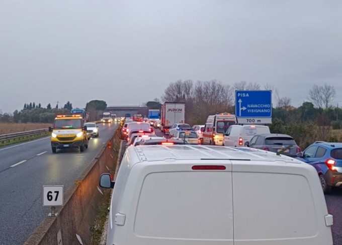 Incidente all’uscita Empoli Est sulla Fi-Pi-Li: auto ribaltata