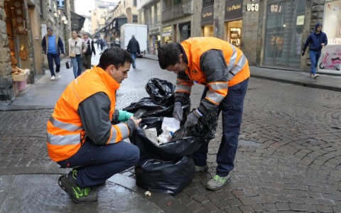 Rifiuti: controlli in crescita e sanzioni in calo a Firenze