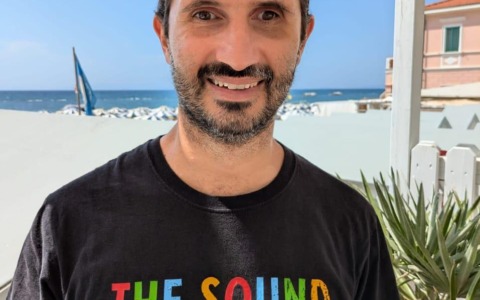 Scandicci (Firenze), un professore escluso da una gita per la sua cecità