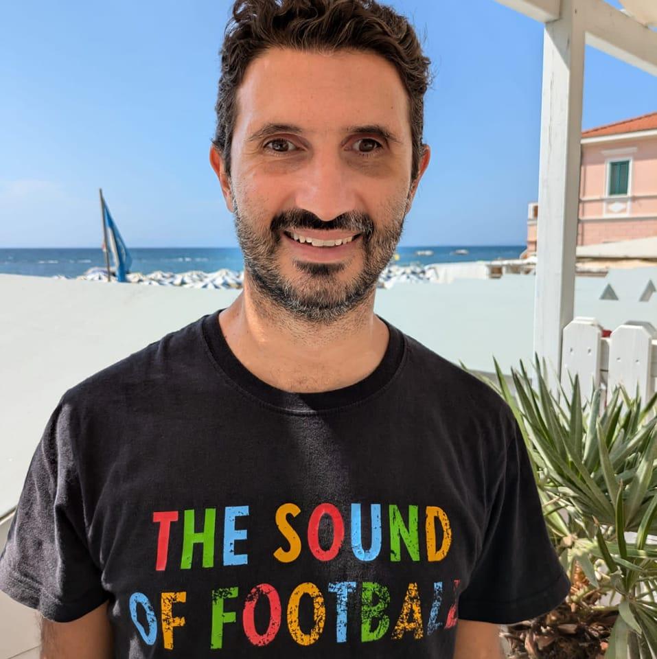 Scandicci (Firenze), un professore escluso da una gita per la sua cecità