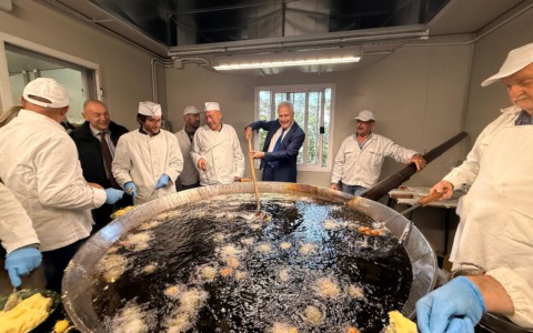 Montefioralle celebra la sua Sagra della Frittella con successo