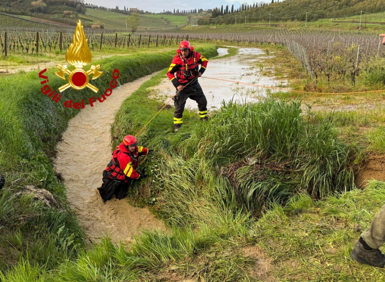 Un giovane di Empoli scompare in un fosso durante un’escursione in motocross